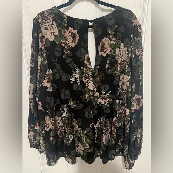 Torrid Skull Floral Peplum Sweetheart Blouse Long Sleeve Romantic Goth Size 5X - Picture 13 of 15